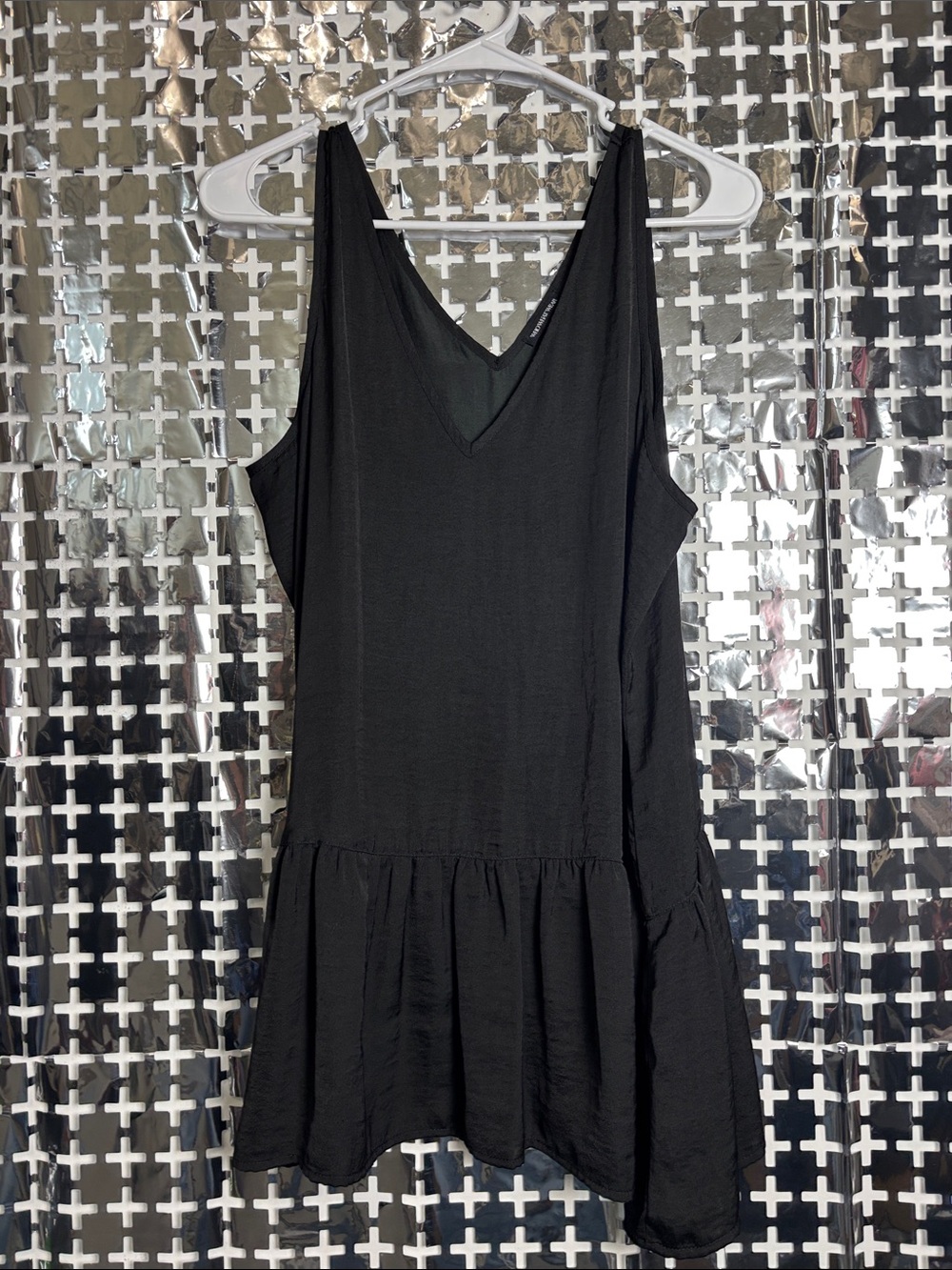 Who What Wear Black V-Neck Tiered Mini Dress